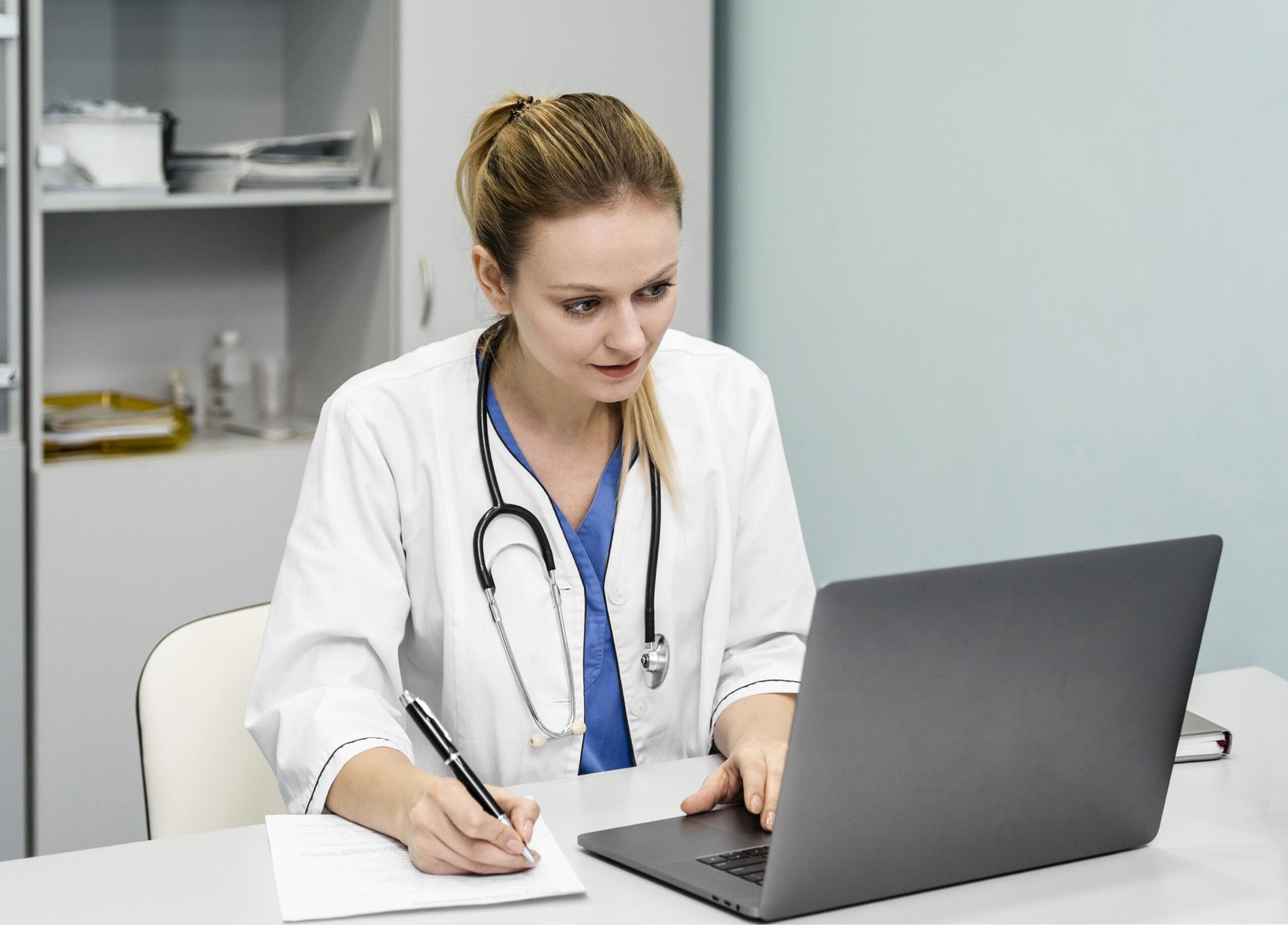 HIPAA-Compliant Virtual Assistant: Complete Guide for Clinics